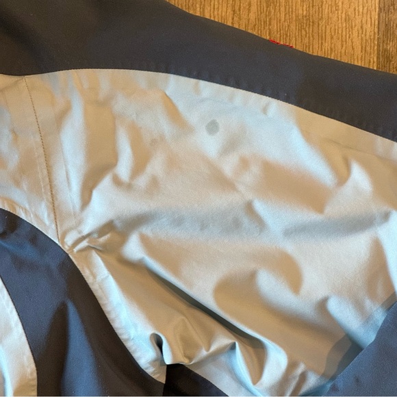 The North Face, women’s winter coat, size L - Picture 5 of 8